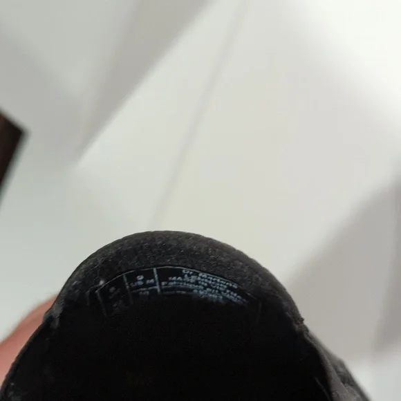 Doc Martens Slip on Leather shoes size US 9M - Picture 3 of 3